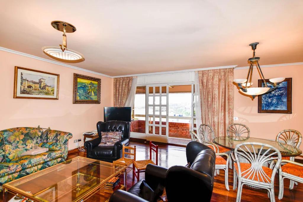 Vistas Increibles! A 3 Minutos De La Playa Con Wifi Apartment Сантандер Екстериор снимка